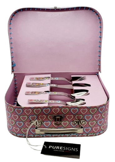 Nelia von PureSigns mit K�fferchen