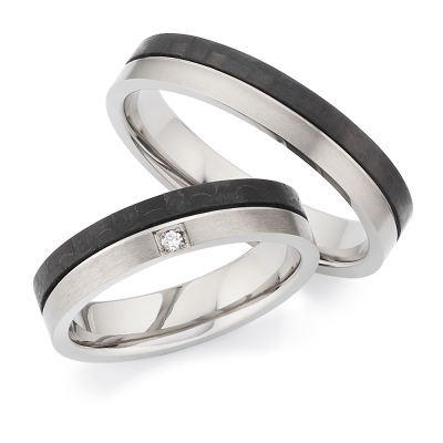 Ringe Titan-Carbon mit Diamant